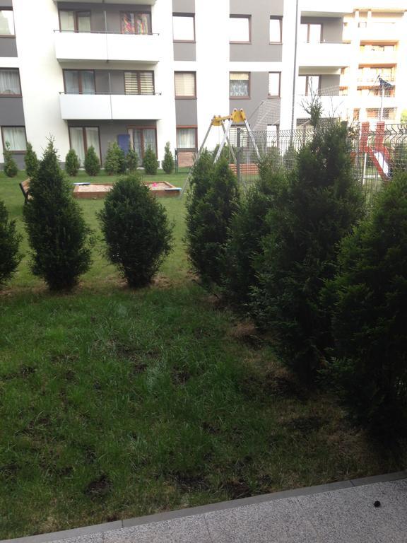 Przytulne Mieszkanie Lägenhet Krasków Exteriör bild